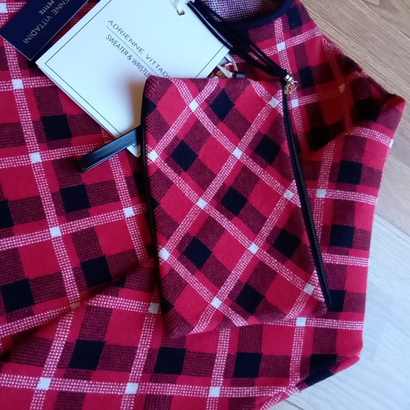 P. NWT Andrienne Vittadini Petite    Sweater & wristlet Purse  MP - Picture 2 of 7